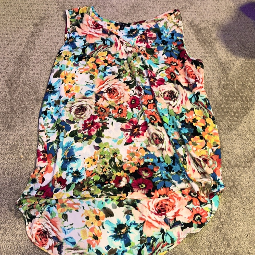 Sami & Jo floral top
